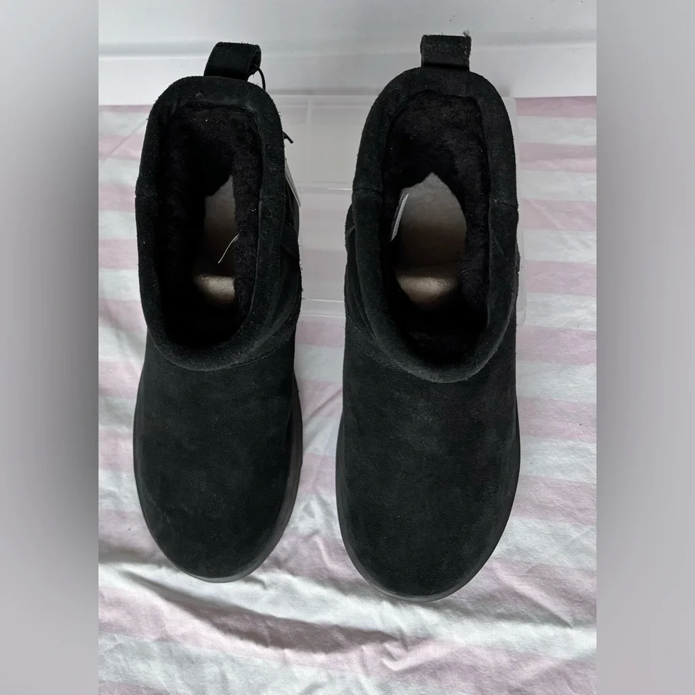 UGG Classic Waterproof Black Suede Mini Boots Vibram Soles # 1019643 Size 5 NWOB